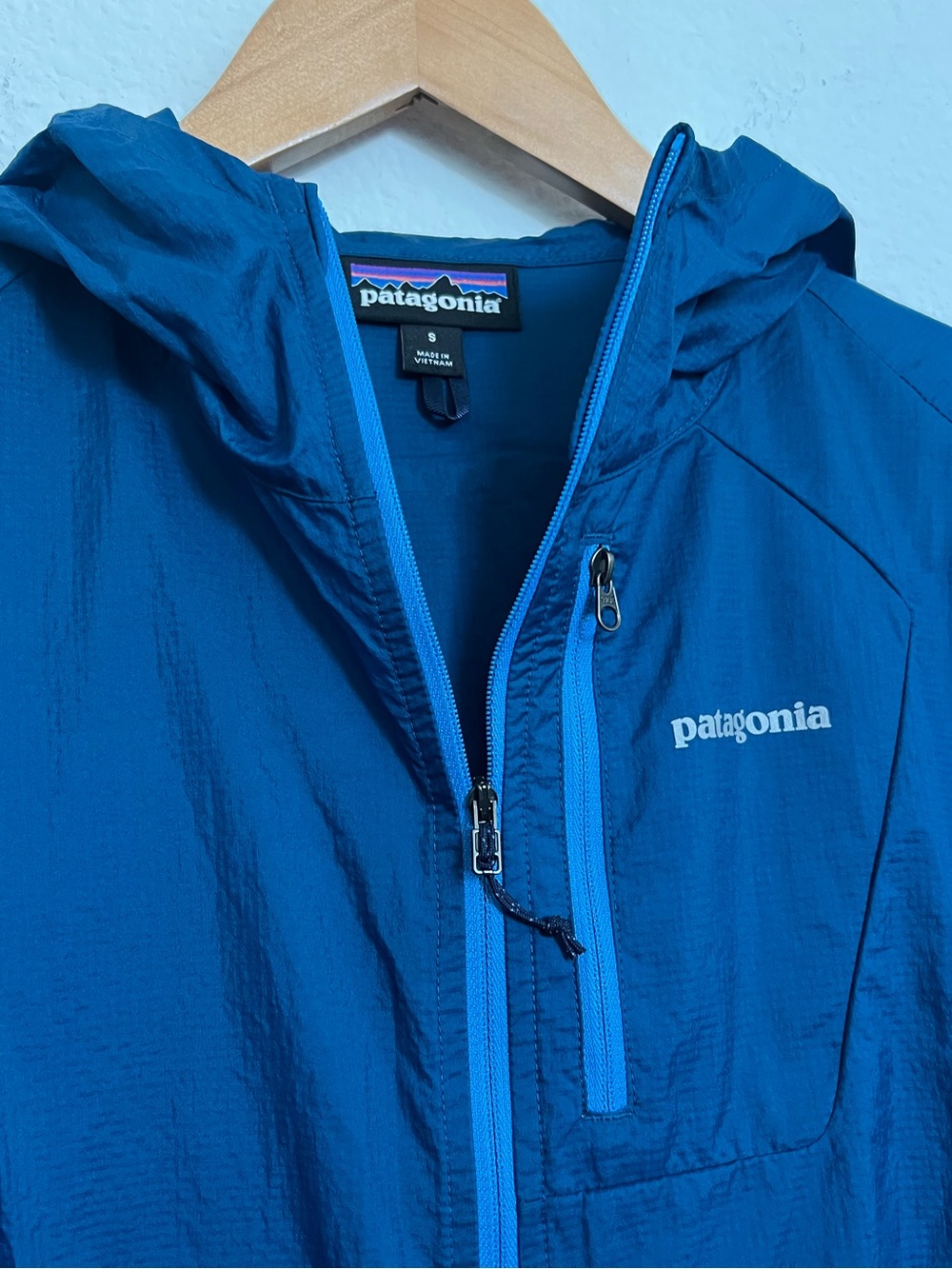 Patagonia Houdini Lightweight Jacket-Blue